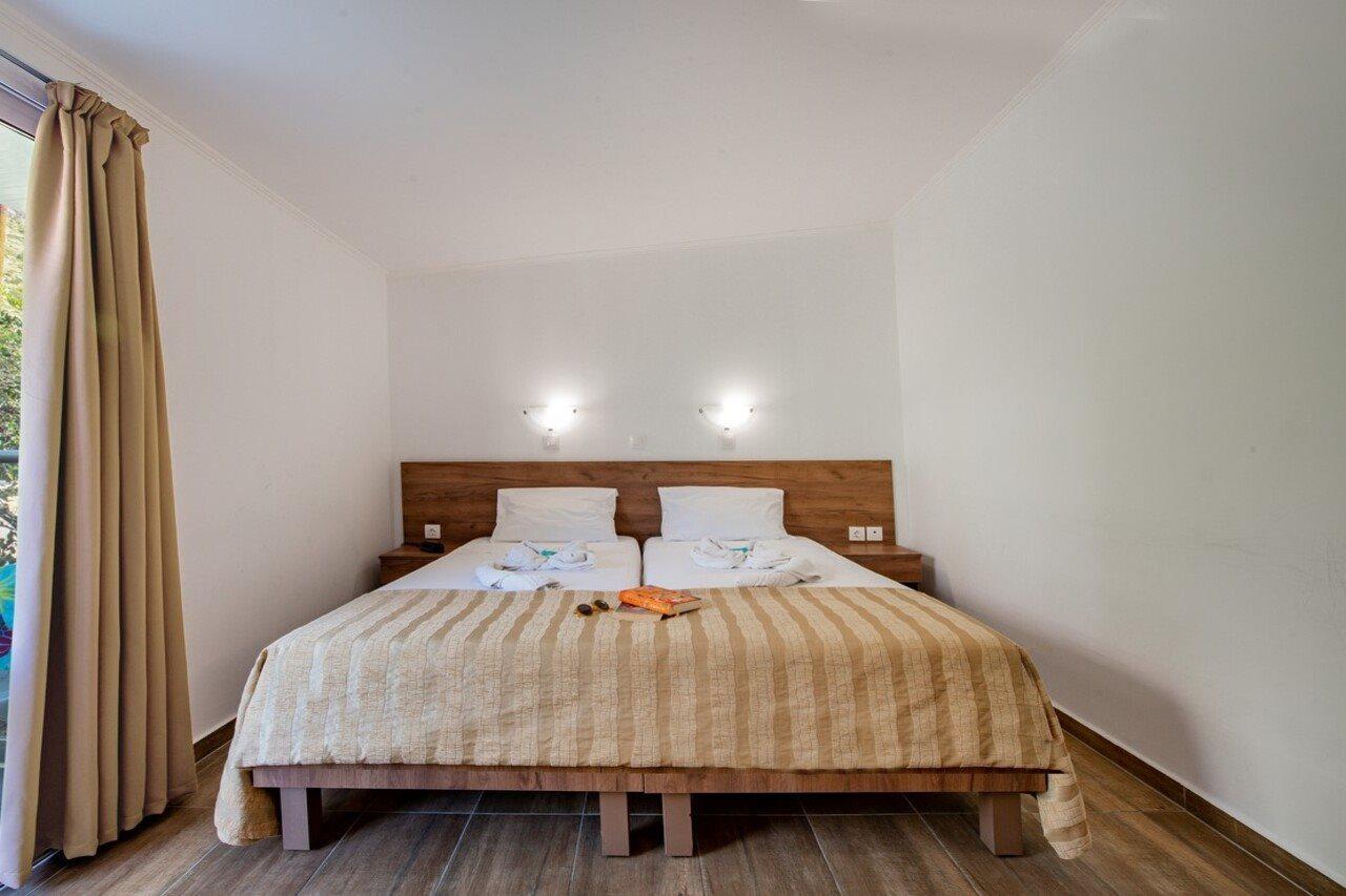 Ilyssion Hotel Lardos Buitenkant foto