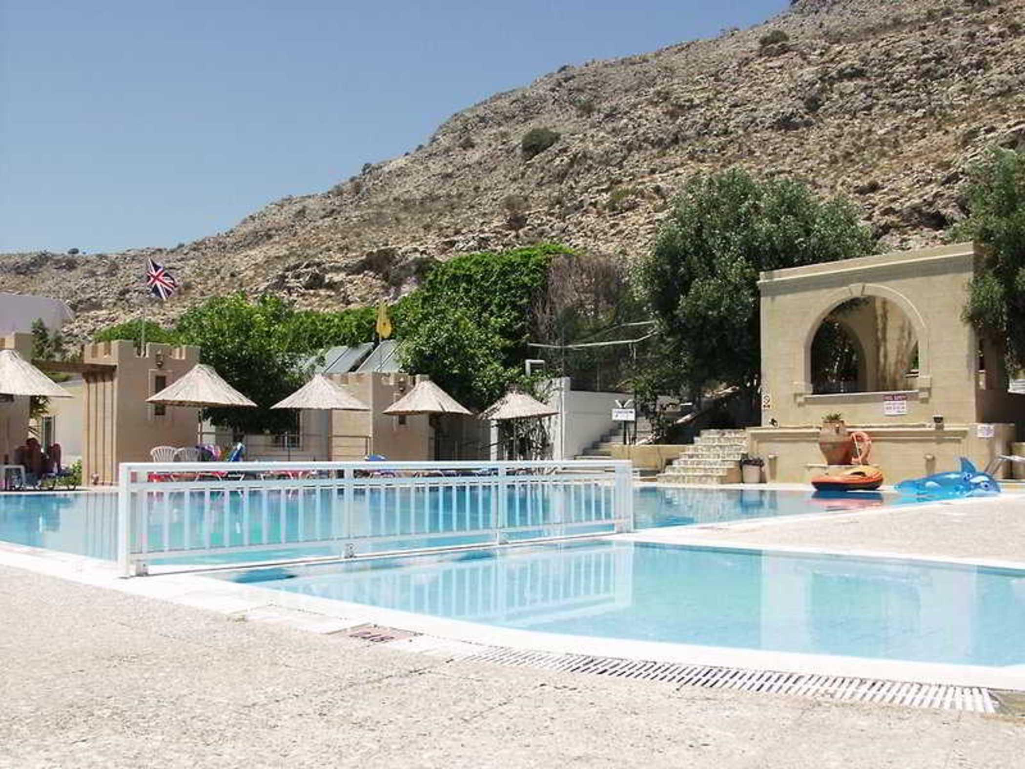 Ilyssion Hotel Lardos Buitenkant foto