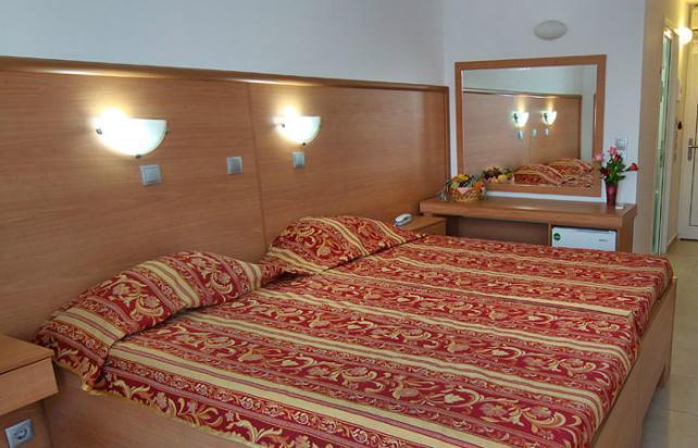 Ilyssion Hotel Lardos Kamer foto