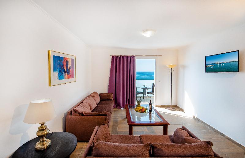 Ilyssion Hotel Lardos Buitenkant foto