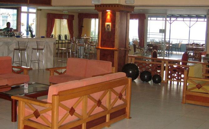 Ilyssion Hotel Lardos Buitenkant foto